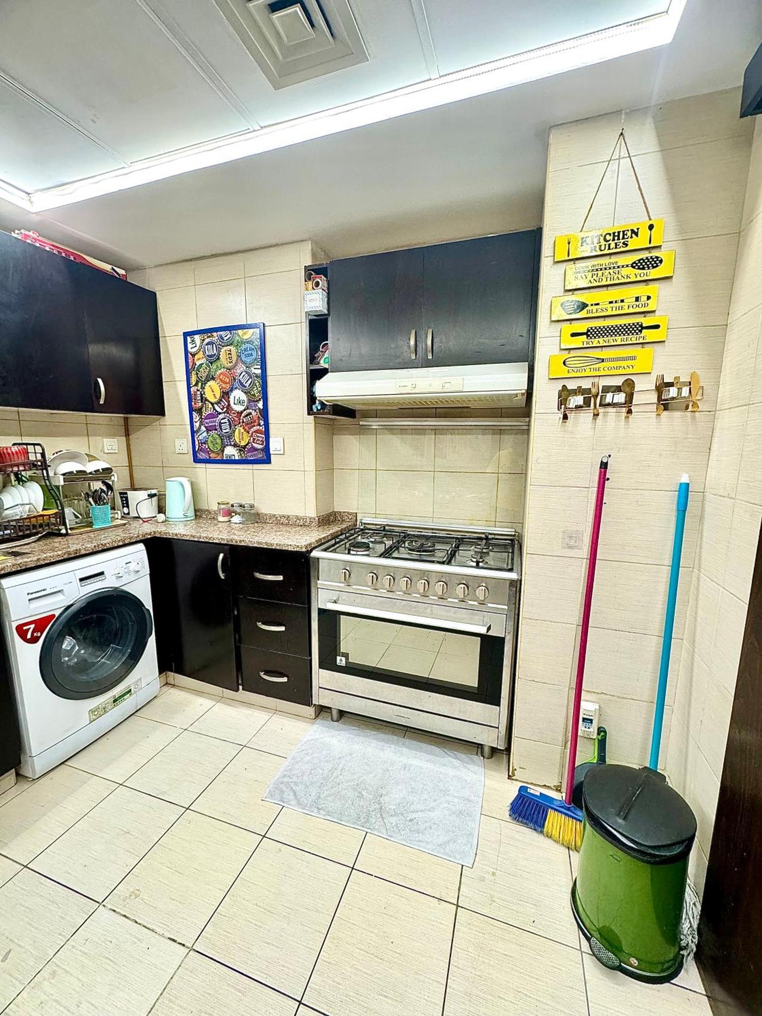 Dubai Backpackers Hostel Exterior photo
